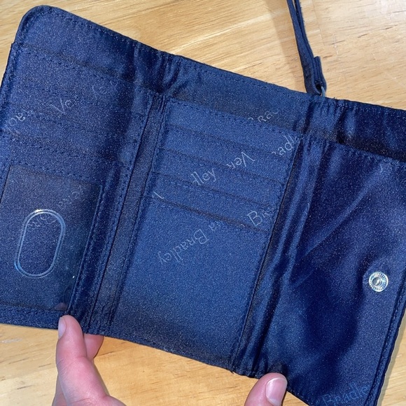 💜Vera Bradley Quilted Blue Wristlet - Picture 2 of 3